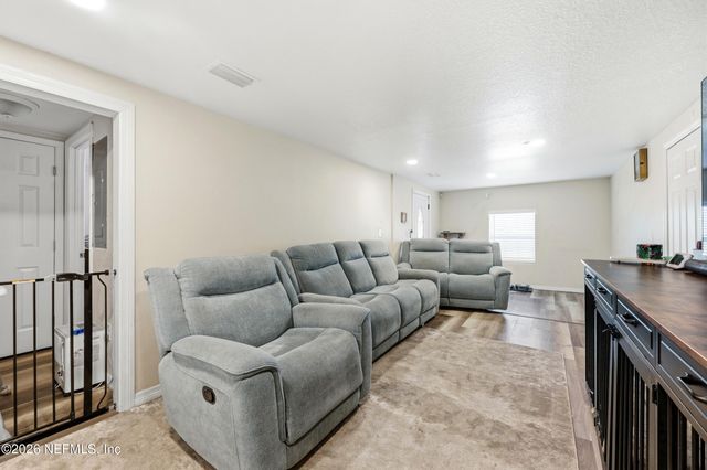 9122 1ST Avenue, Jacksonville, FL 32208