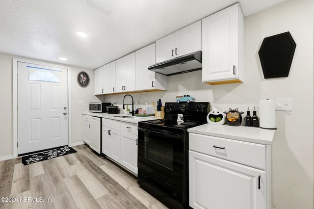 9122 1ST Avenue, Jacksonville, FL 32208