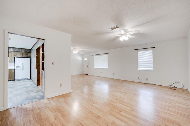 1403 Tamara Park, Jacksonville, AR 72076