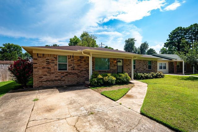 1403 Tamara Park, Jacksonville, AR 72076