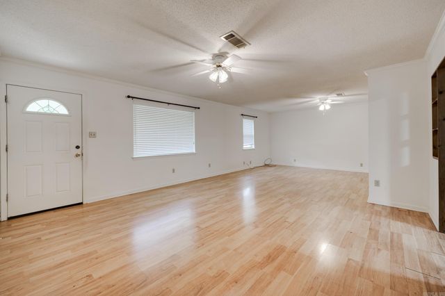 1403 Tamara Park, Jacksonville, AR 72076