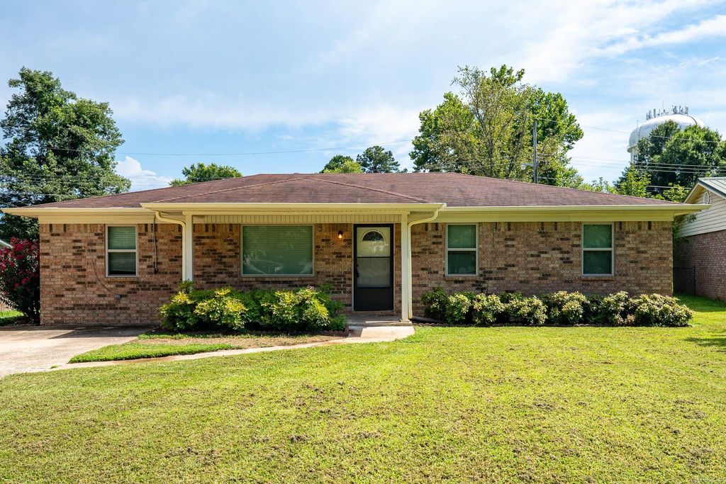 1403 Tamara Park, Jacksonville, AR 72076