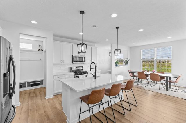 3684 Kassidy Drive, Grove City, OH 43123