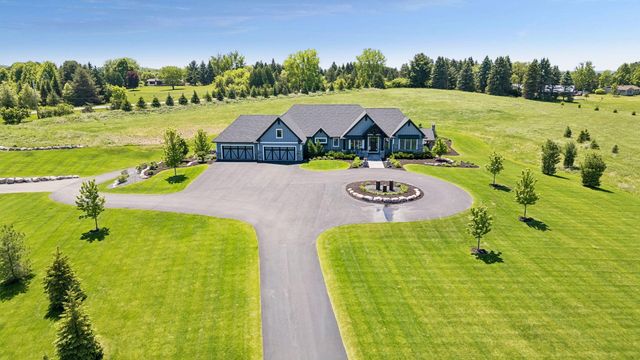 12128 Hilo Court N, Hugo, MN 55038