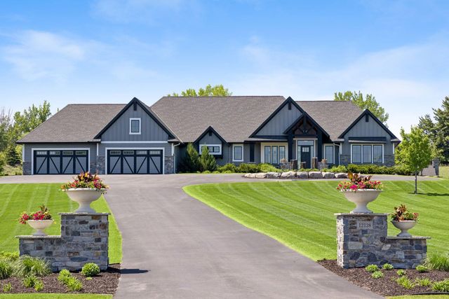 12128 Hilo Court N, Hugo, MN 55038