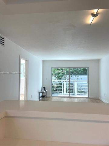 716 Michigan Ave 202, Miami Beach, FL 33139