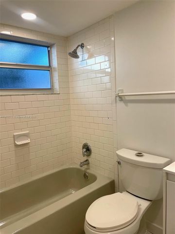 716 Michigan Ave 202, Miami Beach, FL 33139