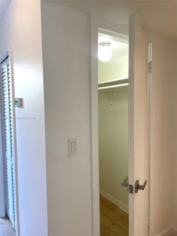 716 Michigan Ave 202, Miami Beach, FL 33139