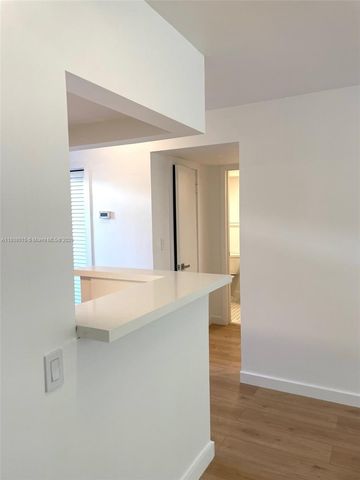 716 Michigan Ave 202, Miami Beach, FL 33139