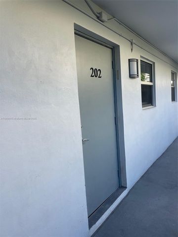 716 Michigan Ave 202, Miami Beach, FL 33139