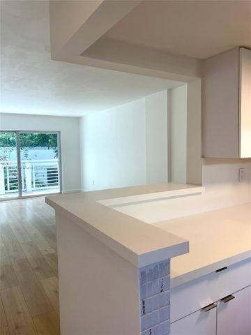 716 Michigan Ave 202, Miami Beach, FL 33139