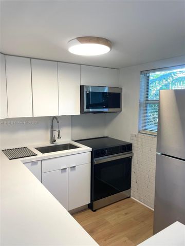 716 Michigan Ave 202, Miami Beach, FL 33139
