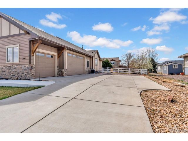 7991 Angel View Dr, Frederick, CO 80530