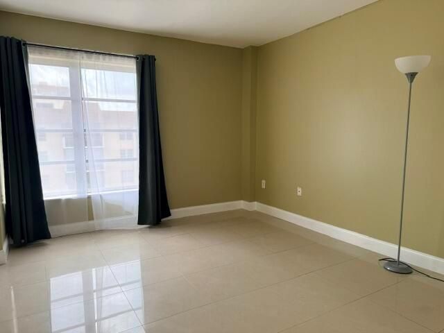 4154 Inverrary Drive 407, Lauderhill, FL 33319