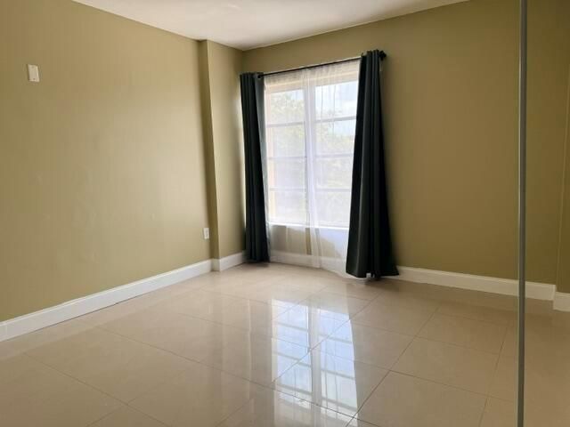 4154 Inverrary Drive 407, Lauderhill, FL 33319