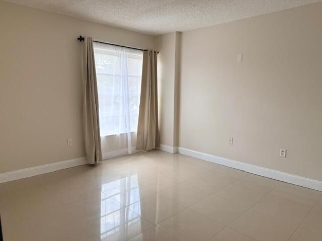 4154 Inverrary Drive 407, Lauderhill, FL 33319