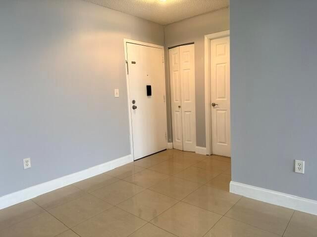 4154 Inverrary Drive 407, Lauderhill, FL 33319