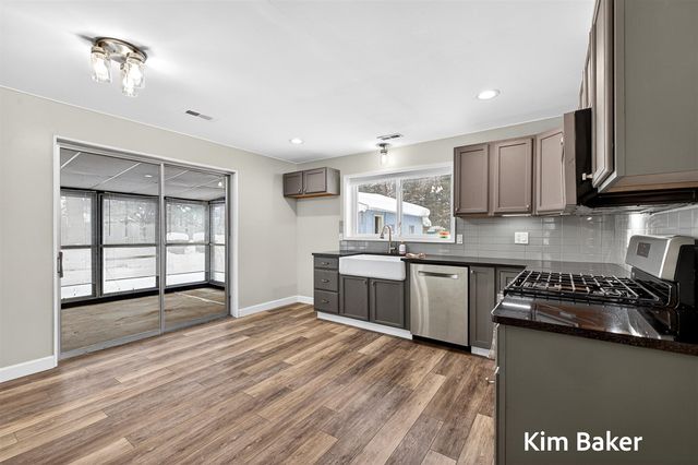 2910 Marquette Avenue, Muskegon, MI 49442