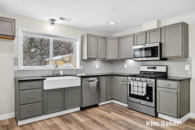 2910 Marquette Avenue, Muskegon, MI 49442