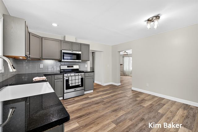 2910 Marquette Avenue, Muskegon, MI 49442