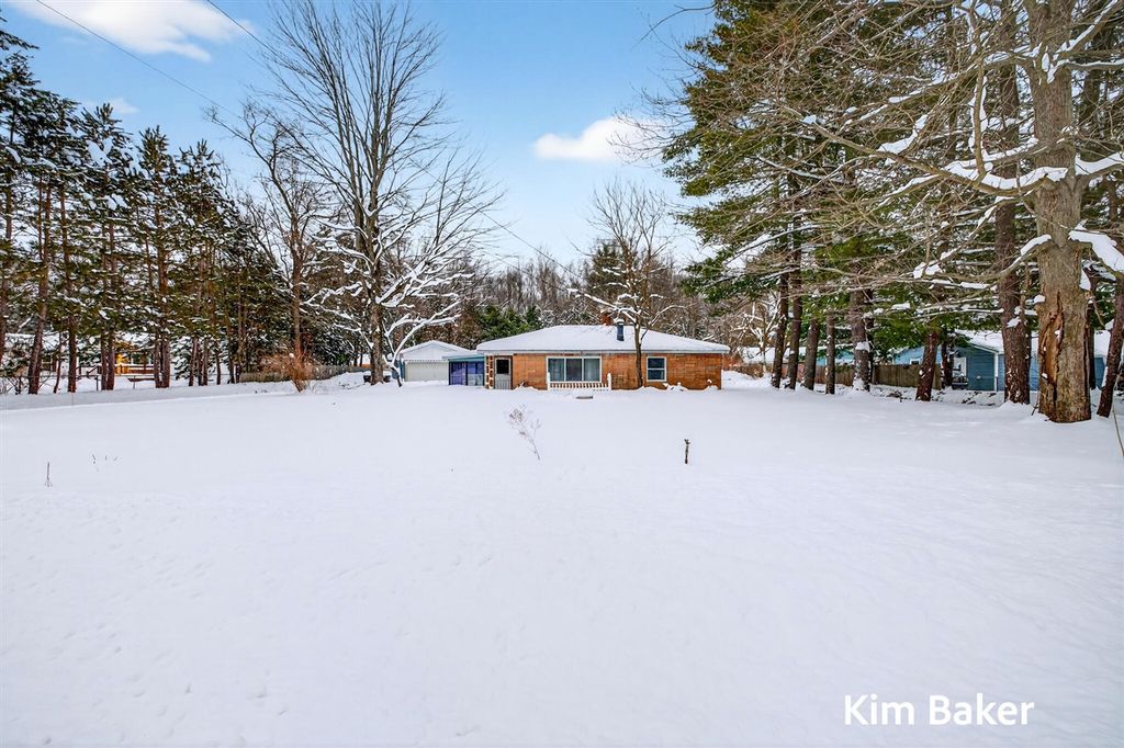 2910 Marquette Avenue, Muskegon, MI 49442