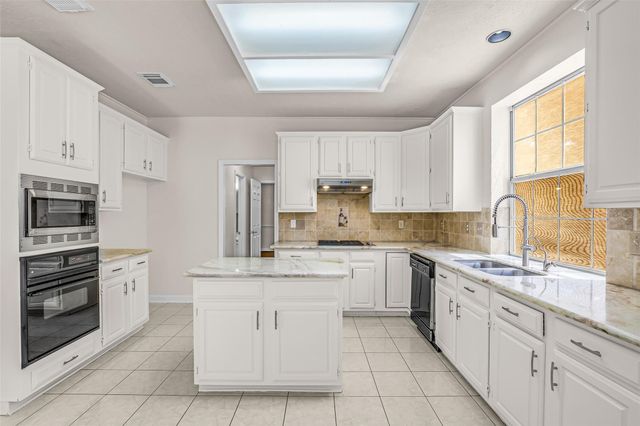 4814 Dixie Court, Sugar Land, TX 77478