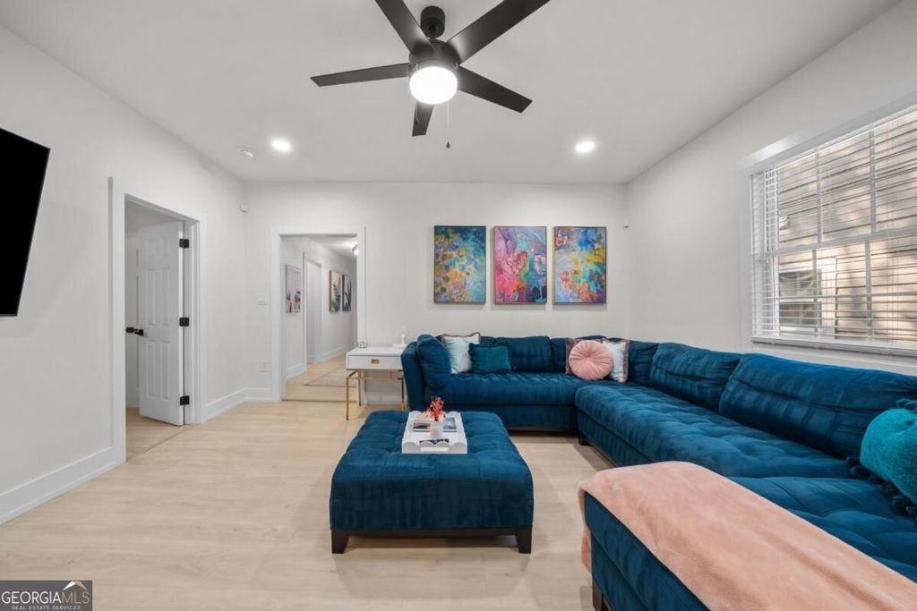 674 Jett Street NW, Atlanta, GA 30318 — photo 2