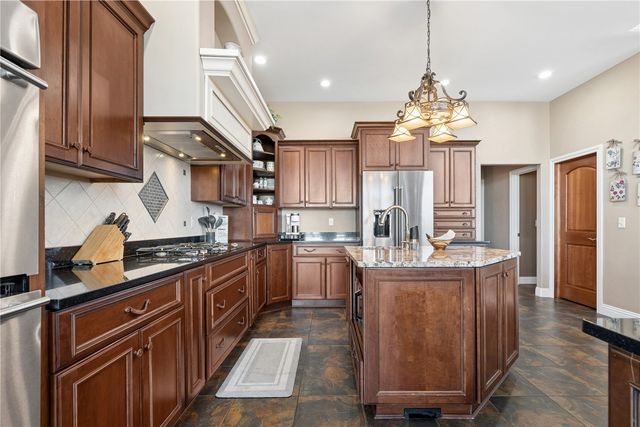 604 Majestic Oak Ridge, Solon, IA 52333