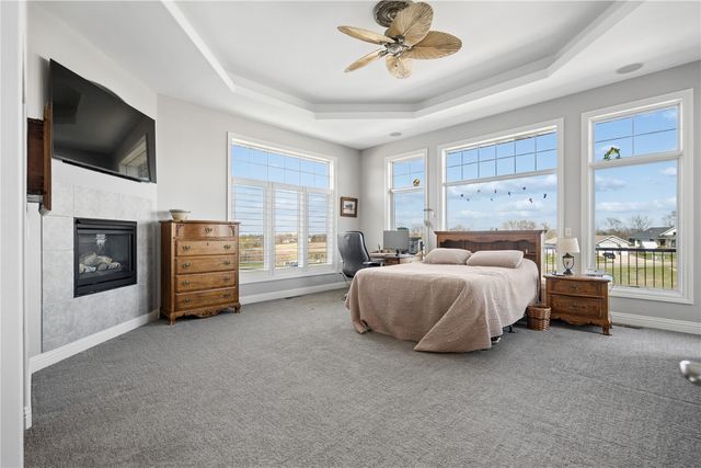 604 Majestic Oak Ridge, Solon, IA 52333