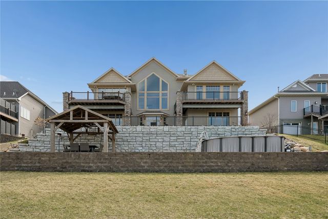 604 Majestic Oak Ridge, Solon, IA 52333
