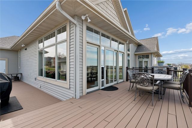 604 Majestic Oak Ridge, Solon, IA 52333