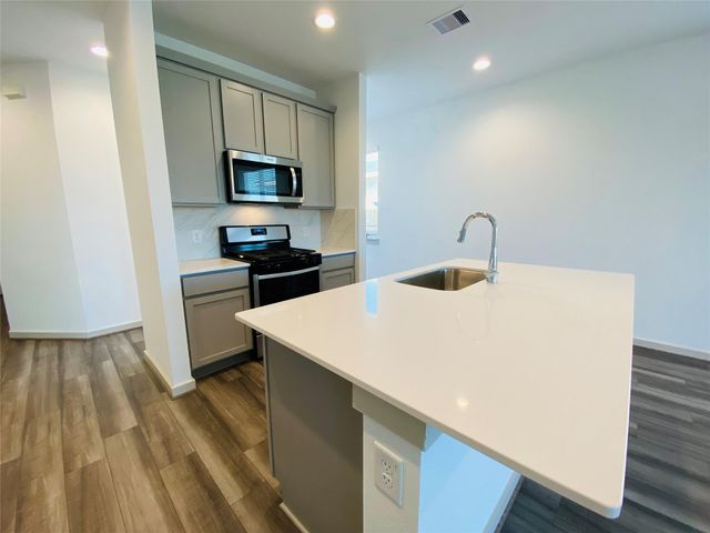 2811 Chancery Summit Court, Houston, TX 77047