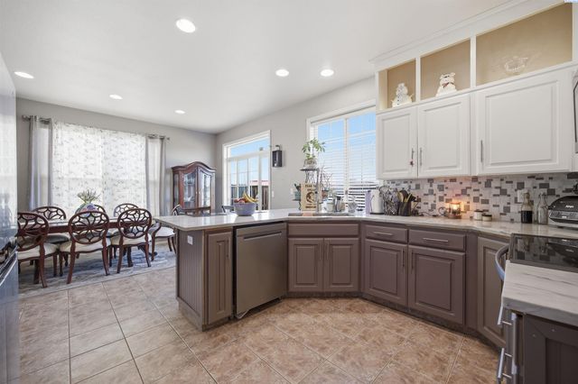 9819 Mustang Drive, Pasco, WA 99301