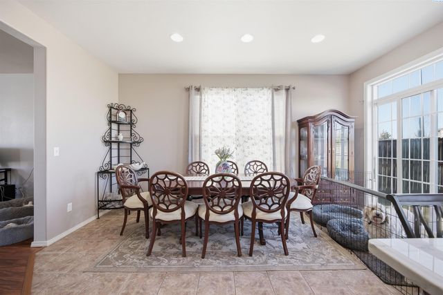 9819 Mustang Drive, Pasco, WA 99301