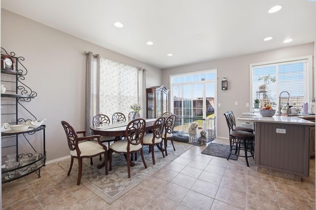 9819 Mustang Drive, Pasco, WA 99301