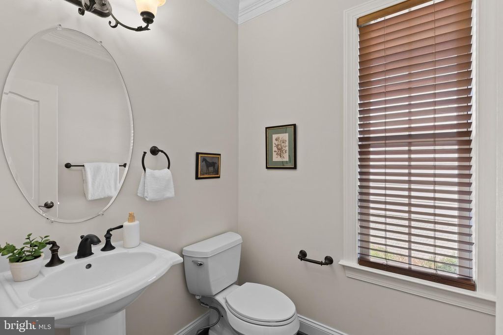 Image 10 of property listing at 10725 TAYLOR FARM RD, Woodstock, MD 21163