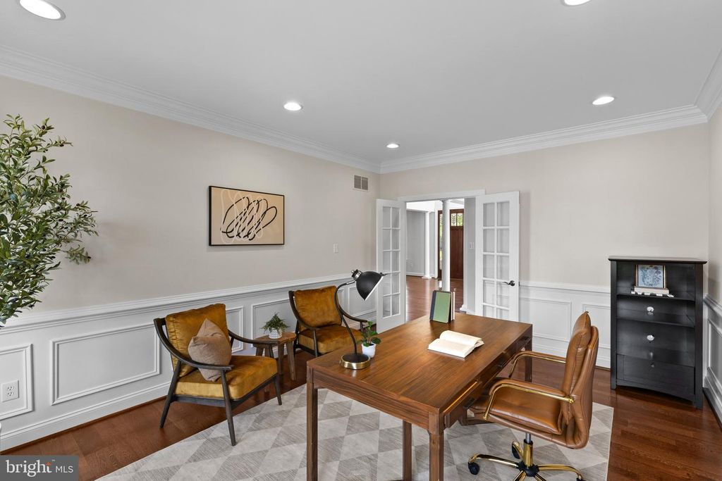 Image 9 of property listing at 10725 TAYLOR FARM RD, Woodstock, MD 21163