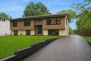 5624 Dunham Road, Downers Grove, IL 60516