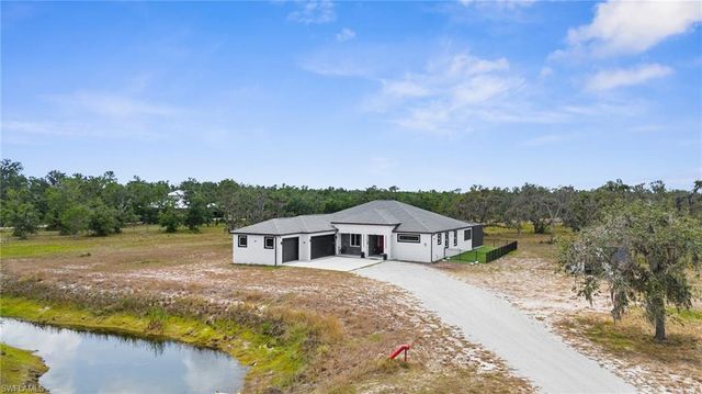 1116 406th CT E, Myakka City, FL 34251