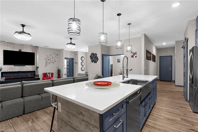 1116 406th CT E, Myakka City, FL 34251