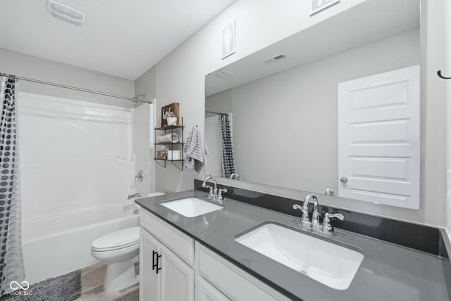 9208 Larson Drive, Pendleton, IN 46064