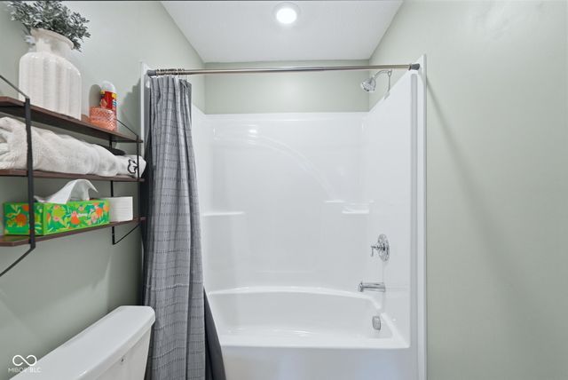 9208 Larson Drive, Pendleton, IN 46064