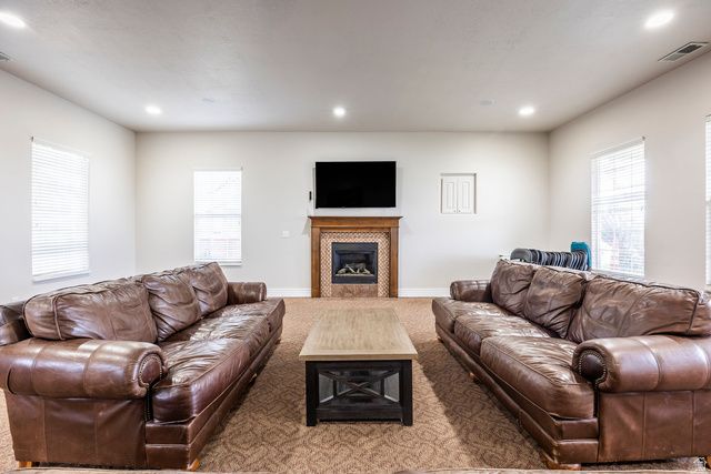 634 CANTERBURY LN, North Salt Lake, UT 84054