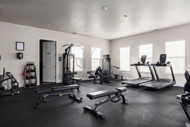 634 CANTERBURY LN, North Salt Lake, UT 84054