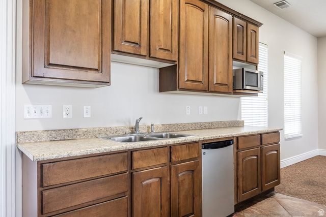 634 CANTERBURY LN, North Salt Lake, UT 84054