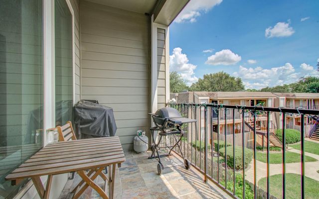 11123 Olympia Drive, Houston, TX 77042