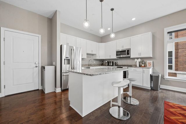 828 Bobcat Avenue, 207, Columbus, OH 43212