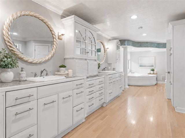 1511 Lindenhurst Drive, Centerville, OH 45459