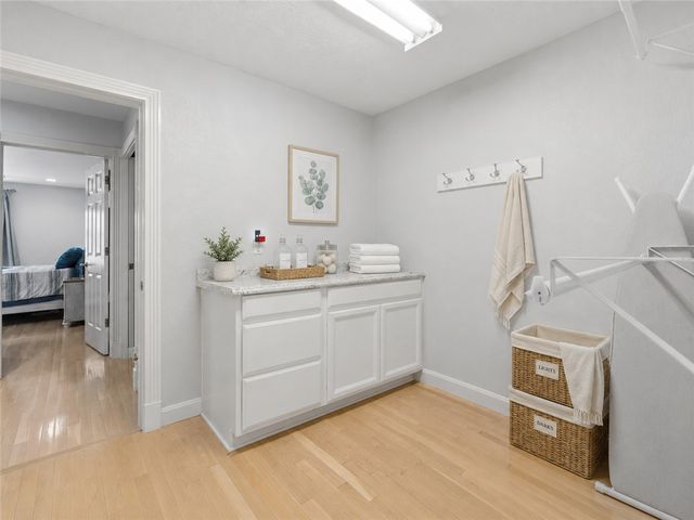 1511 Lindenhurst Drive, Centerville, OH 45459