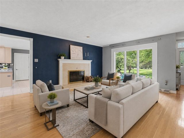 1511 Lindenhurst Drive, Centerville, OH 45459